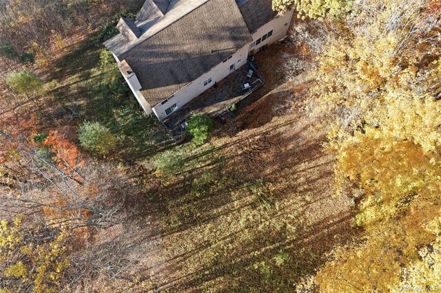 8 Brian Court, Salisbury Mills, NY 12577