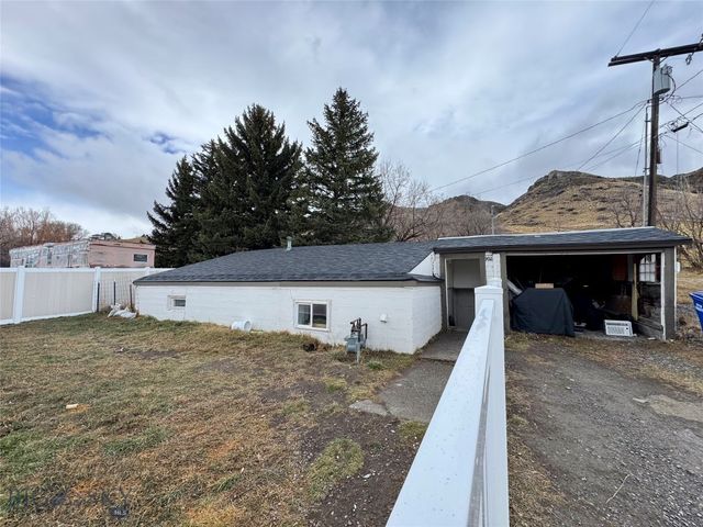 907 E Montana St., Livingston, MT 59047