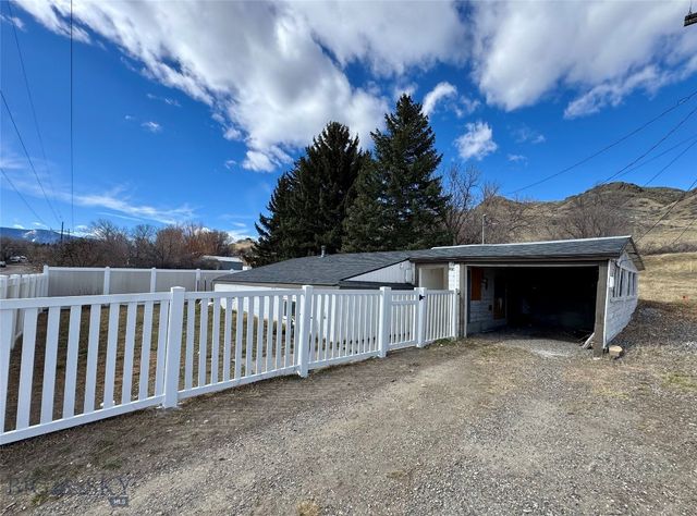 907 E Montana St., Livingston, MT 59047
