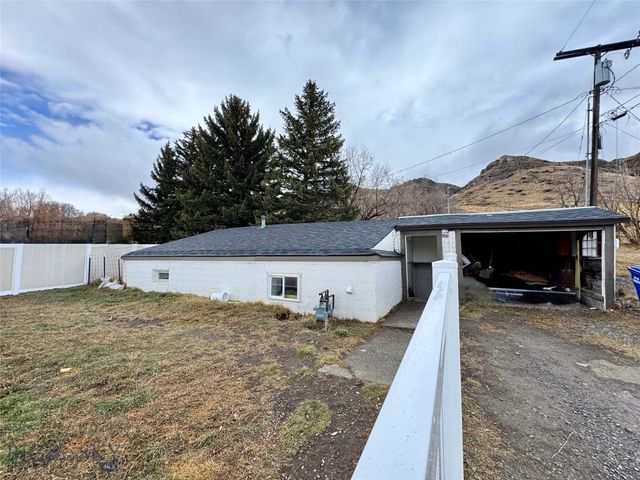 907 E Montana St., Livingston, MT 59047