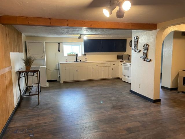 907 E Montana St., Livingston, MT 59047