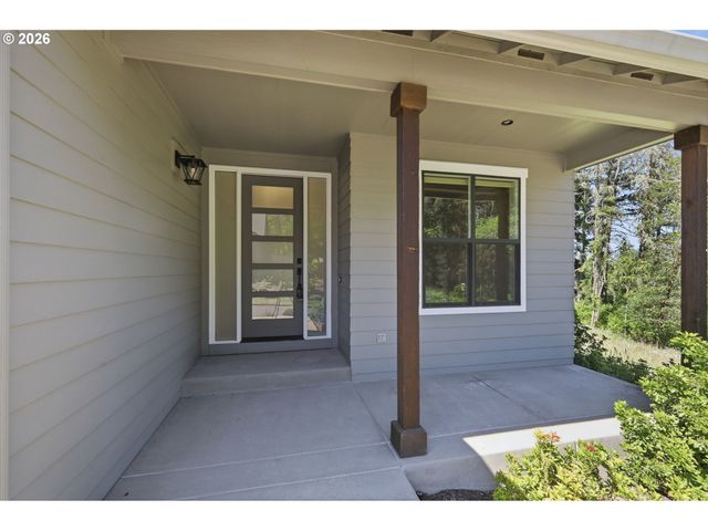 2153 MAJESTIC Pl, Eugene, OR 97403