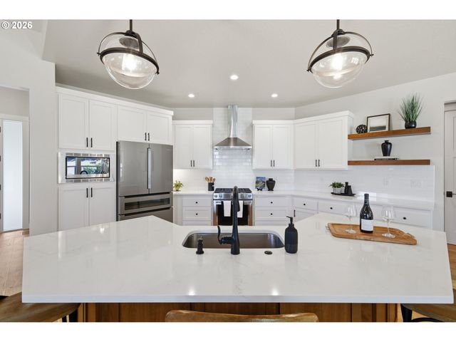 2153 MAJESTIC Pl, Eugene, OR 97403