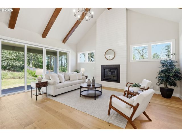 2153 MAJESTIC Pl, Eugene, OR 97403