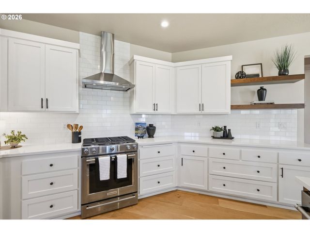 2153 MAJESTIC Pl, Eugene, OR 97403
