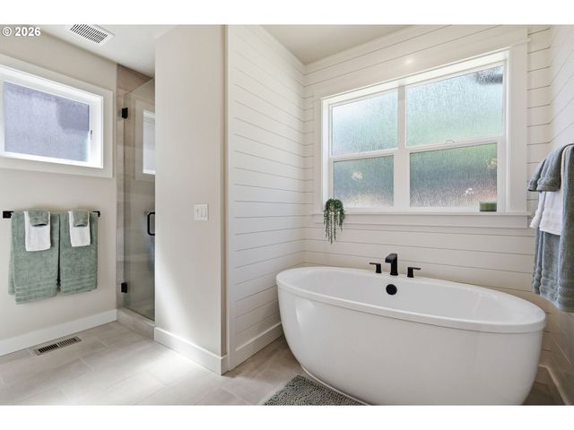 2153 MAJESTIC Pl, Eugene, OR 97403