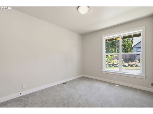2153 MAJESTIC Pl, Eugene, OR 97403