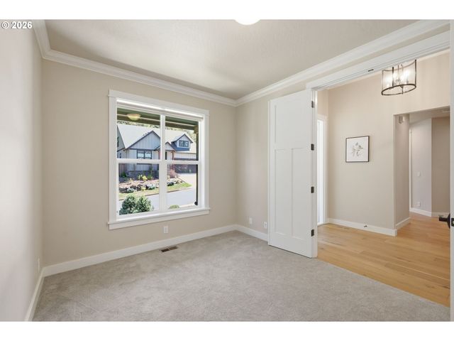 2153 MAJESTIC Pl, Eugene, OR 97403