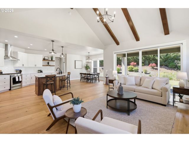 2153 MAJESTIC Pl, Eugene, OR 97403