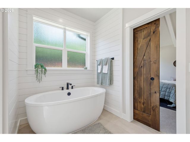 2153 MAJESTIC Pl, Eugene, OR 97403