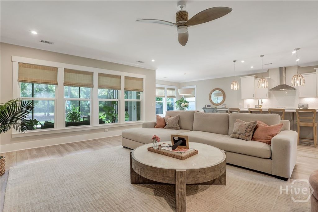 Image 17 of property listing at 458 Mandeville Drive, Richmond Hill, GA 31324