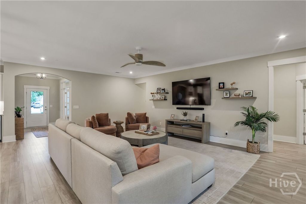 Image 18 of property listing at 458 Mandeville Drive, Richmond Hill, GA 31324