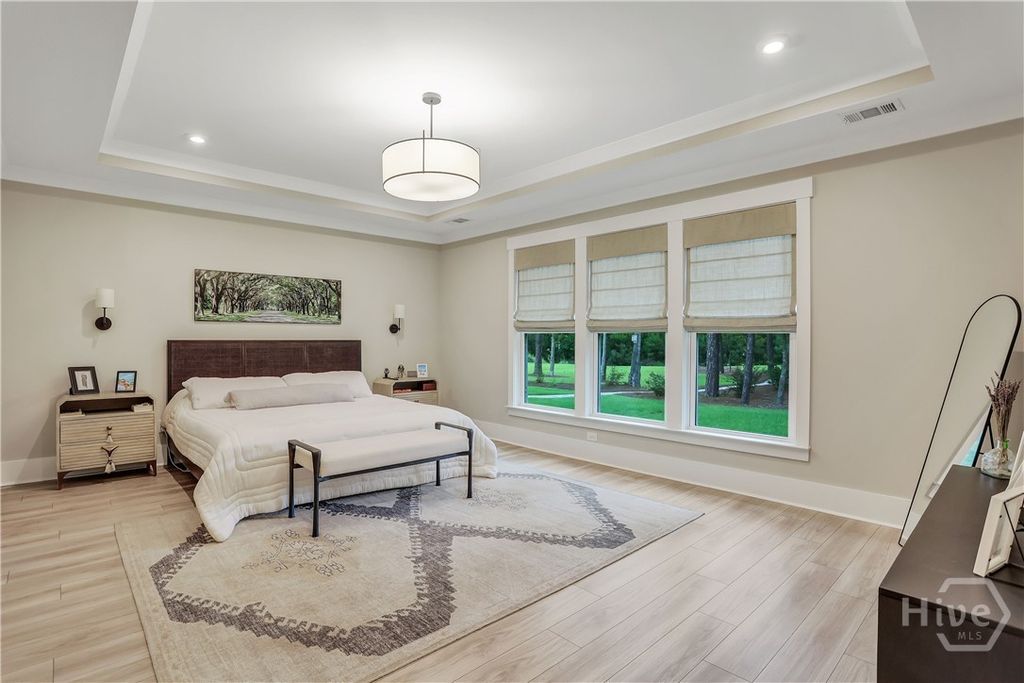 Image 19 of property listing at 458 Mandeville Drive, Richmond Hill, GA 31324
