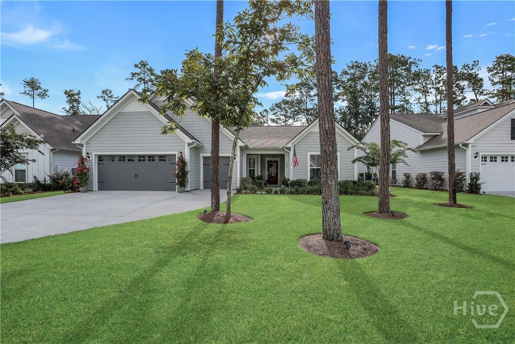 Image 2 of property listing at 458 Mandeville Drive, Richmond Hill, GA 31324