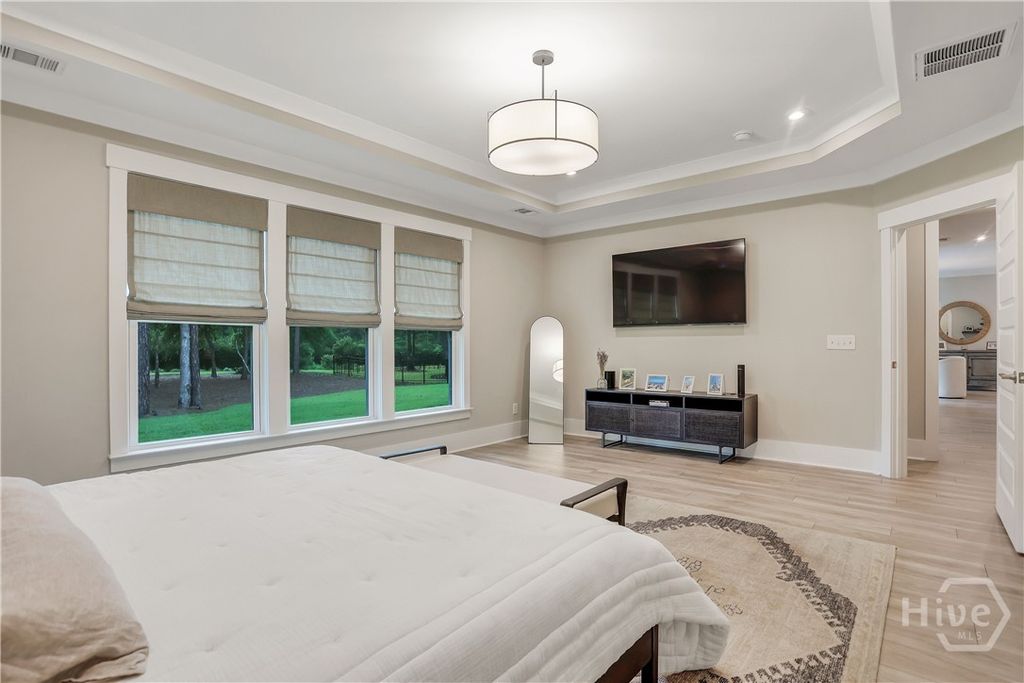 Image 22 of property listing at 458 Mandeville Drive, Richmond Hill, GA 31324