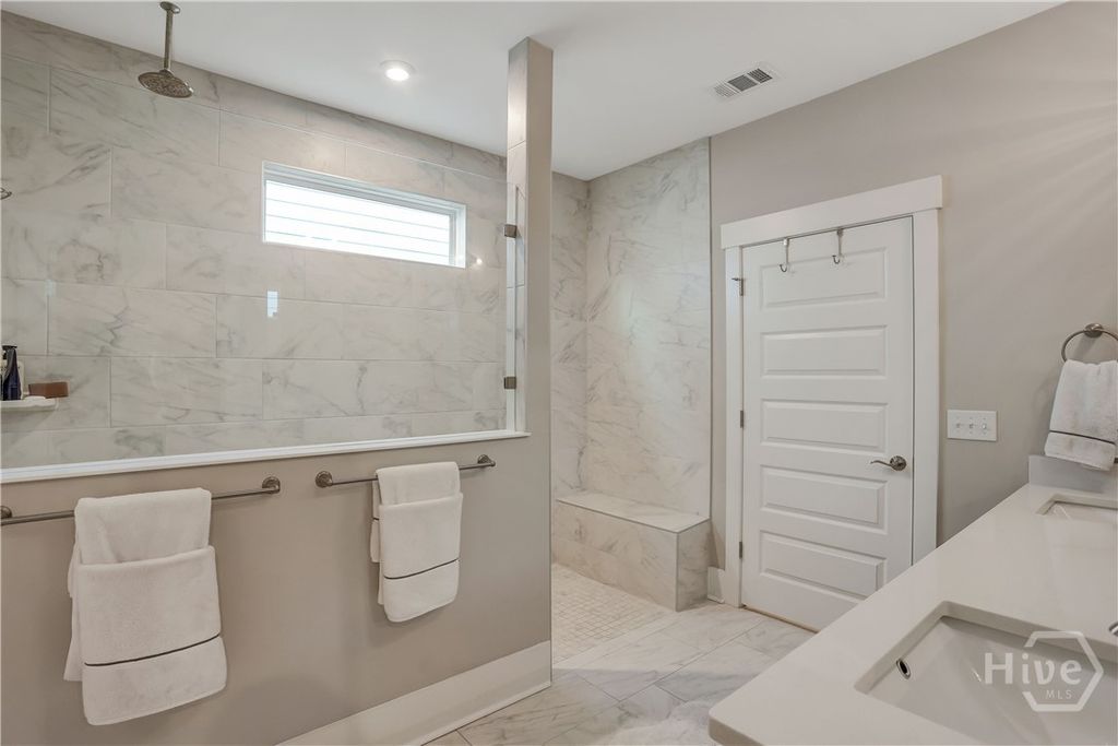 Image 23 of property listing at 458 Mandeville Drive, Richmond Hill, GA 31324
