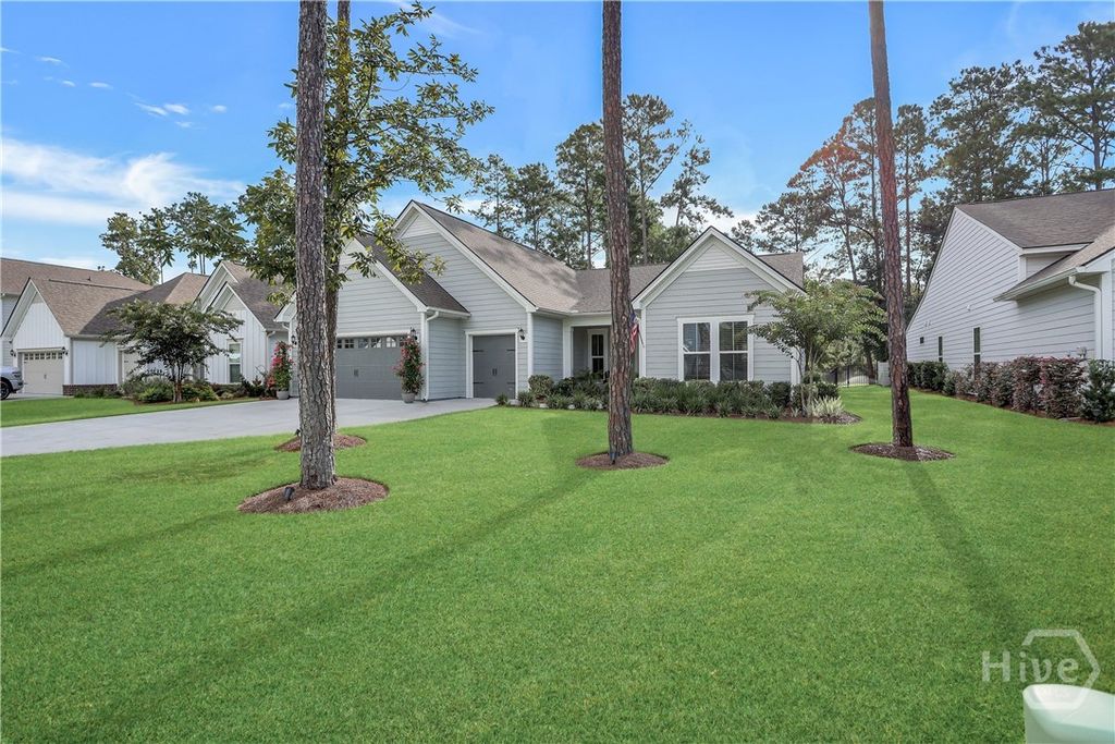Image 3 of property listing at 458 Mandeville Drive, Richmond Hill, GA 31324