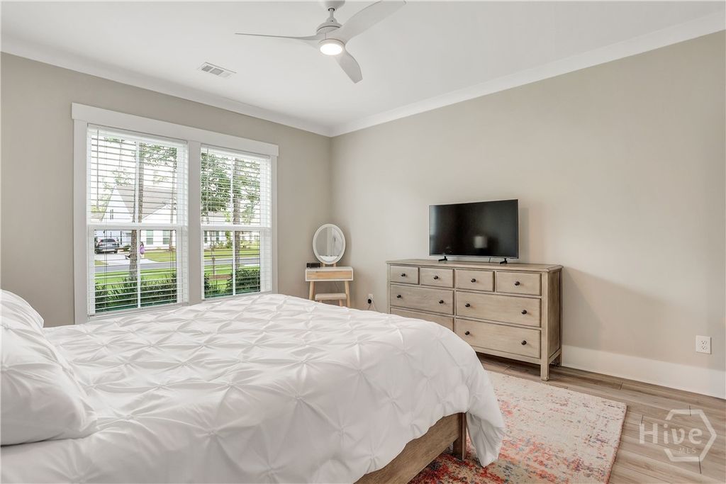Image 32 of property listing at 458 Mandeville Drive, Richmond Hill, GA 31324