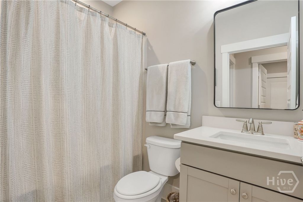 Image 36 of property listing at 458 Mandeville Drive, Richmond Hill, GA 31324