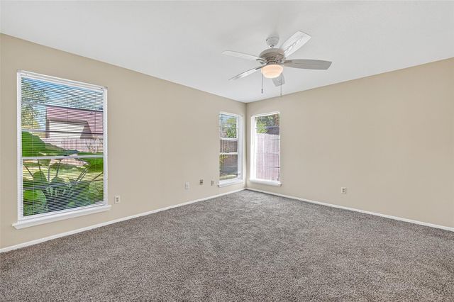 813 Lakeview Drive, Sugar Land, TX 77498