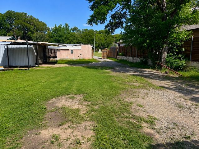 3229 Hiawatha Trail, Lake Worth, TX 76135