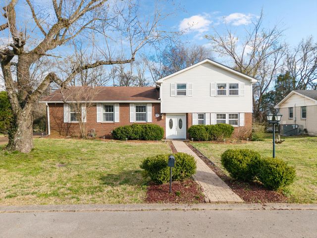 4816 Bowfield Dr, Antioch, TN 37013