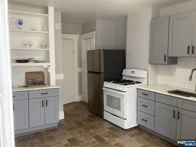 54 Nelson Avenue, Jersey City, NJ 07307