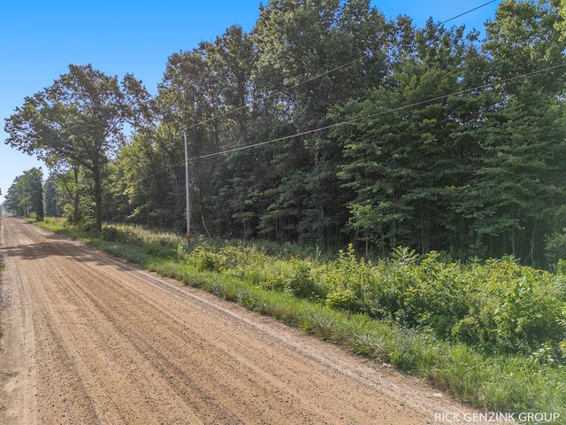 5936 108th Avenue, Pullman, MI 49450