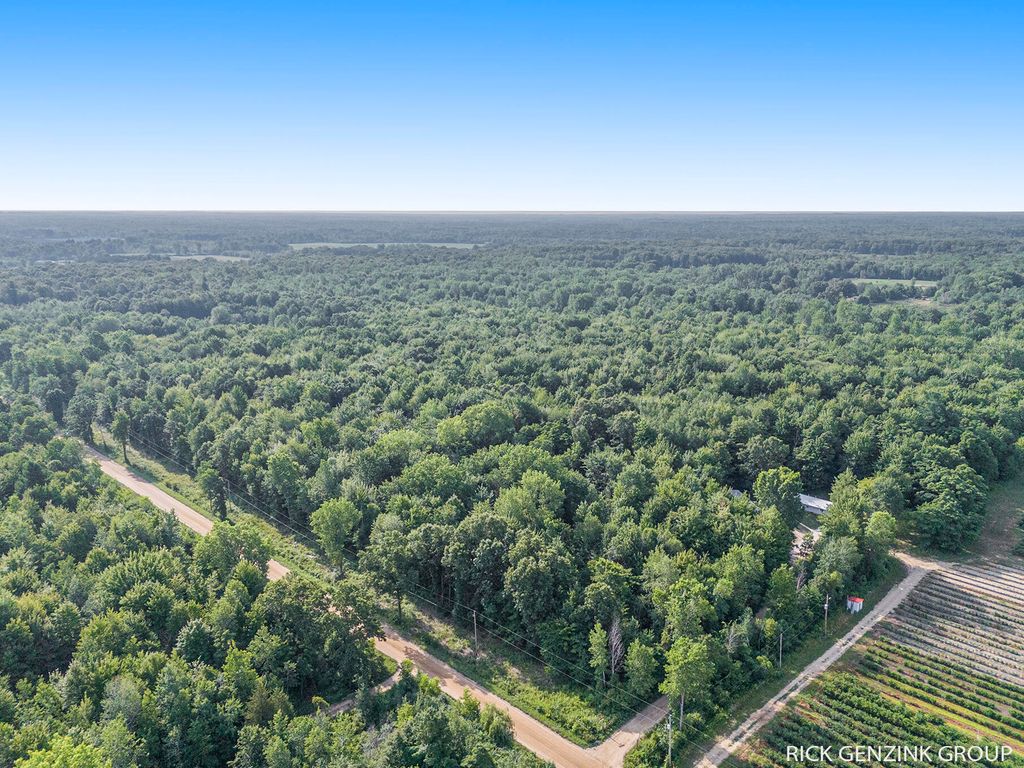 5936 108th Avenue, Pullman, MI 49450