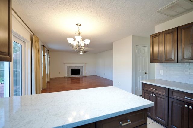 3211 Double Lake Drive, Missouri City, TX 77459