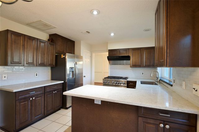 3211 Double Lake Drive, Missouri City, TX 77459