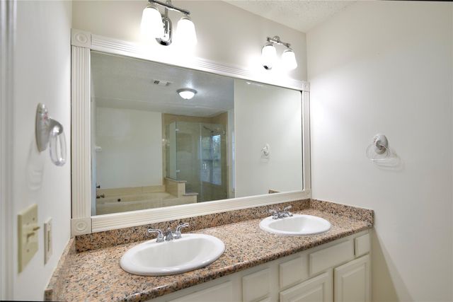 3211 Double Lake Drive, Missouri City, TX 77459