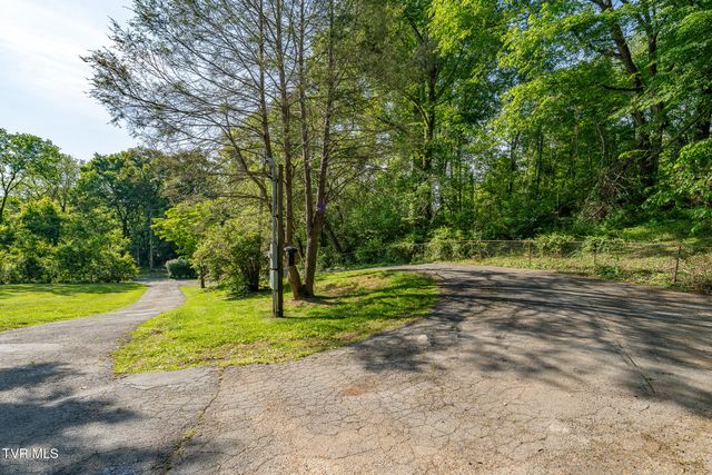 127 Markwood Circle, Jonesborough, TN 37659