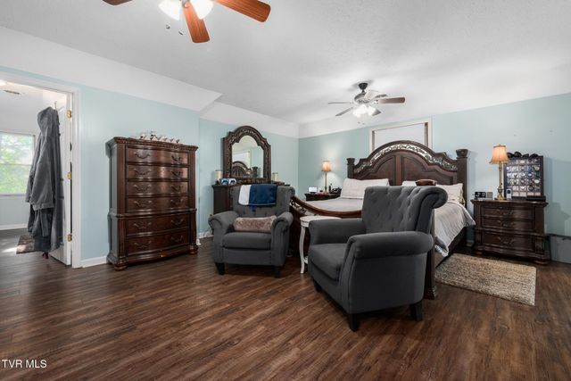 127 Markwood Circle, Jonesborough, TN 37659