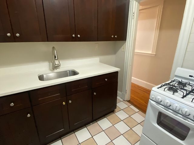 81 Whiting St 21, Lynn, MA 01902