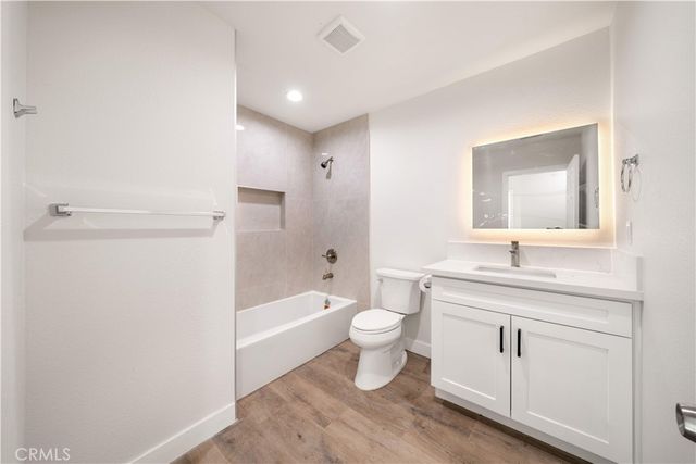 8646 Tamarind Avenue, Fontana, CA 92335