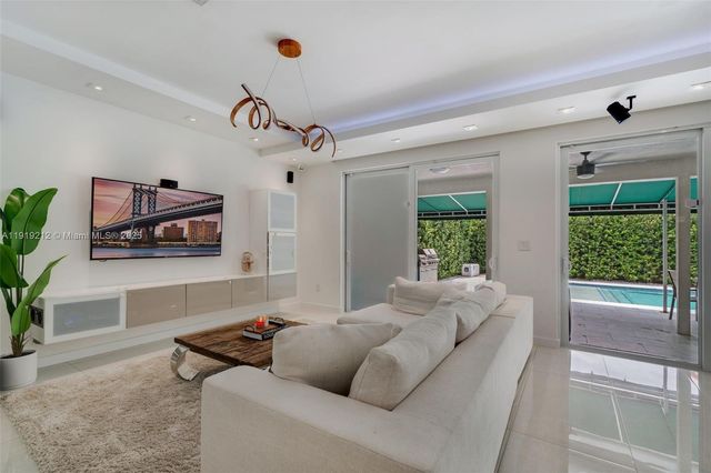 10629 NW 54th St 10629, Doral, FL 33178