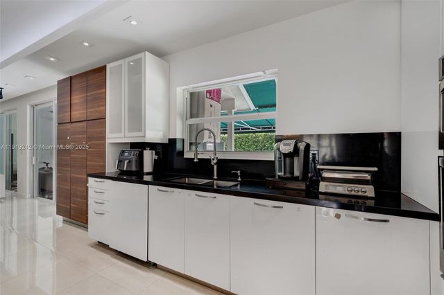 10629 NW 54th St 10629, Doral, FL 33178