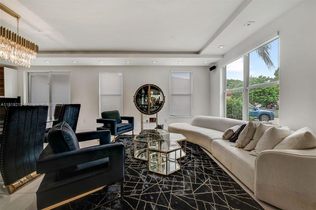 10629 NW 54th St 10629, Doral, FL 33178