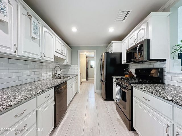 414 Oakridge Avenue, Cocoa, FL 32927