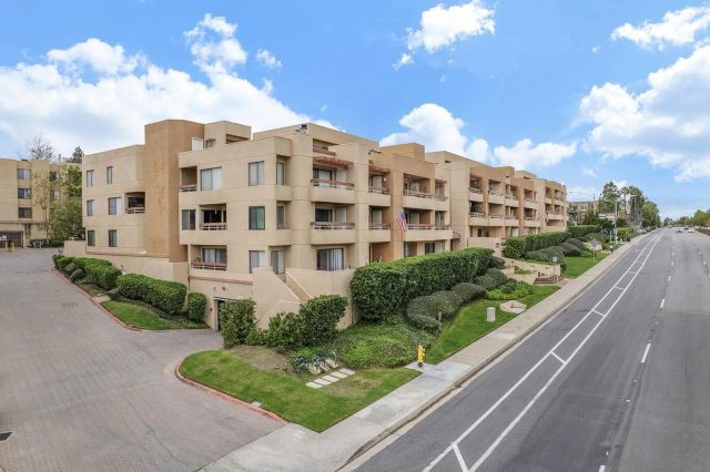 7227 Navajo Rd 103, San Diego, CA 92119