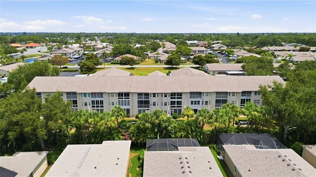 7301 29TH AVENUE DR W 105, Bradenton, FL 34209