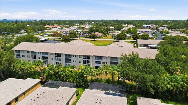 7301 29TH AVENUE DR W 105, Bradenton, FL 34209