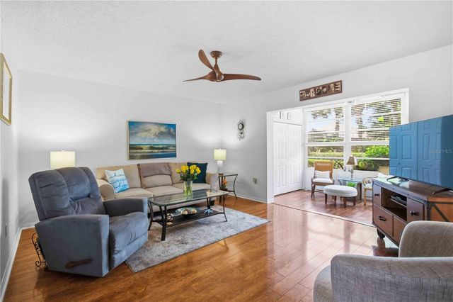 7301 29TH AVENUE DR W 105, Bradenton, FL 34209