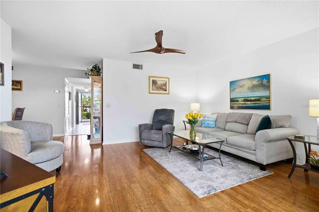 7301 29TH AVENUE DR W 105, Bradenton, FL 34209