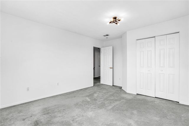 501 Wingate Dr, Robinson Twp, PA 15205