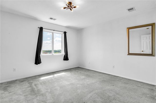 501 Wingate Dr, Robinson Twp, PA 15205