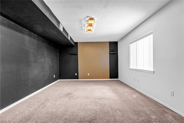 501 Wingate Dr, Robinson Twp, PA 15205