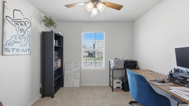 832 Nodding Nixie, Seguin, TX 78155