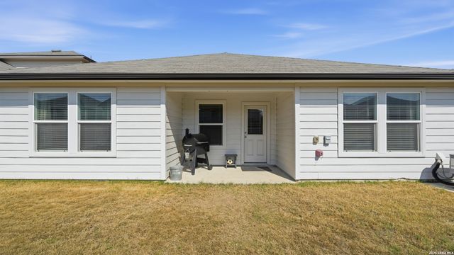 832 Nodding Nixie, Seguin, TX 78155